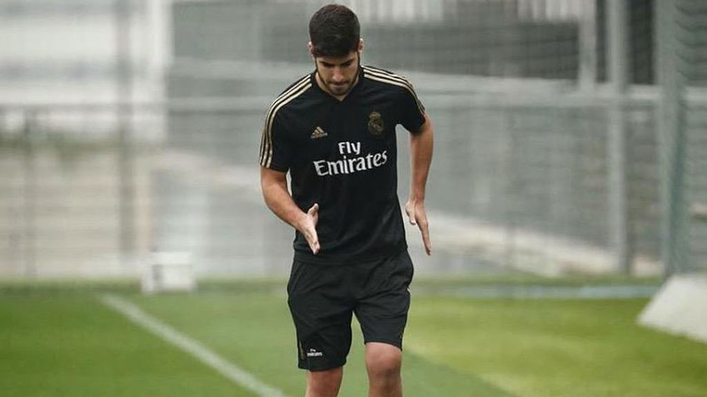 Asensio toca balón cinco meses después de su grave lesión de rodilla