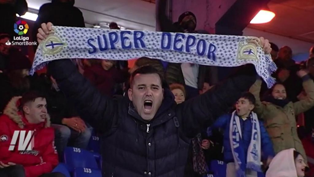 La afición del Depor enloquece con la victoria en el descuento: "Si se puede, si se puede"