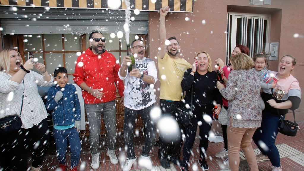 En el Restaurante Pepe celebran el primer premio de la lotería de Navidad 2019