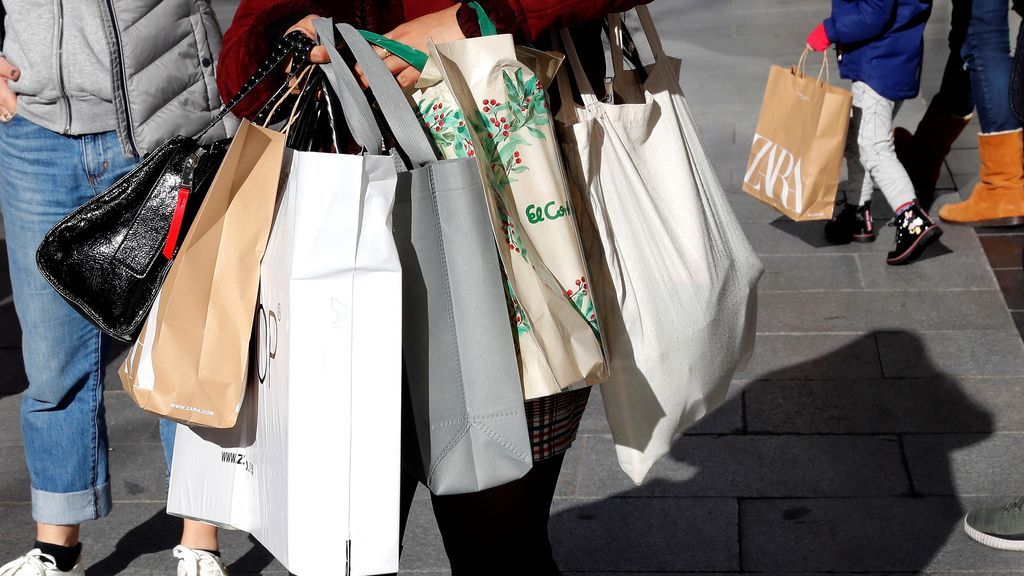 Últimas compras a un día de la llegada de Papá Noel