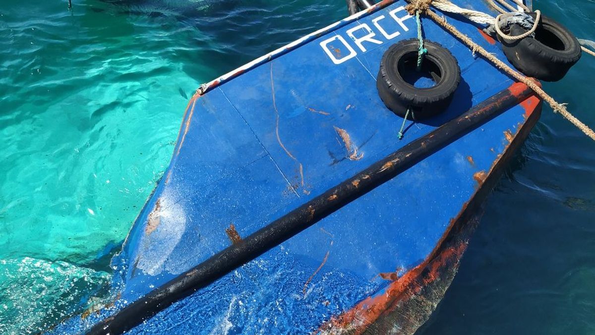 Vierten más de dos toneladas de diésel en las aguas de las Islas Galápago