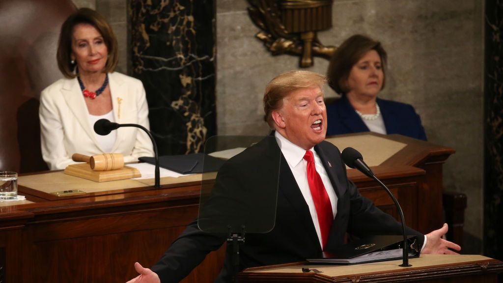 Pelosi y Trump defienden en las redes sociales su posición sobre el impeachment Pelosi y Trump defienden en las redes sociales su posición sobre el impeachment