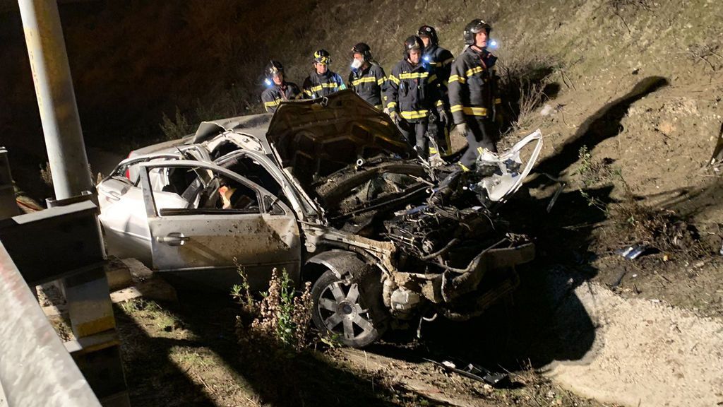 Trágico accidente de tráfico en Nochebuena: mueren tres jóvenes y otro resulta herido grave en Madrid