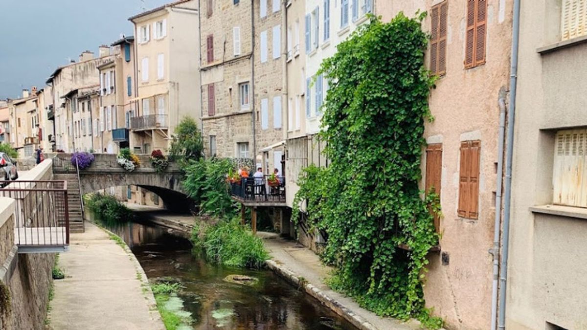 Dos hermanos mueren ahogados en un río de Francia: la mayor trataba de salvar al pequeño
