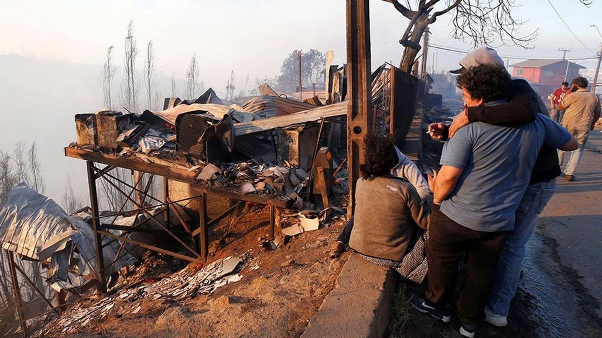 El incendio que arrasó 200 casas en Valparaíso pudo ser intencionado