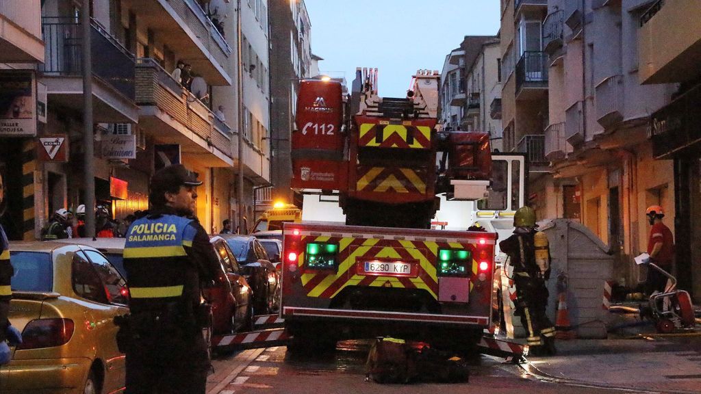 Dadas de alta las 18 personas ingresadas tras un incendio en Salamanca