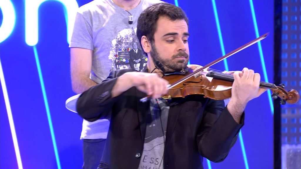 Pablo deja a Christian Gálvez boquiabierto tocando a Bach en el violín