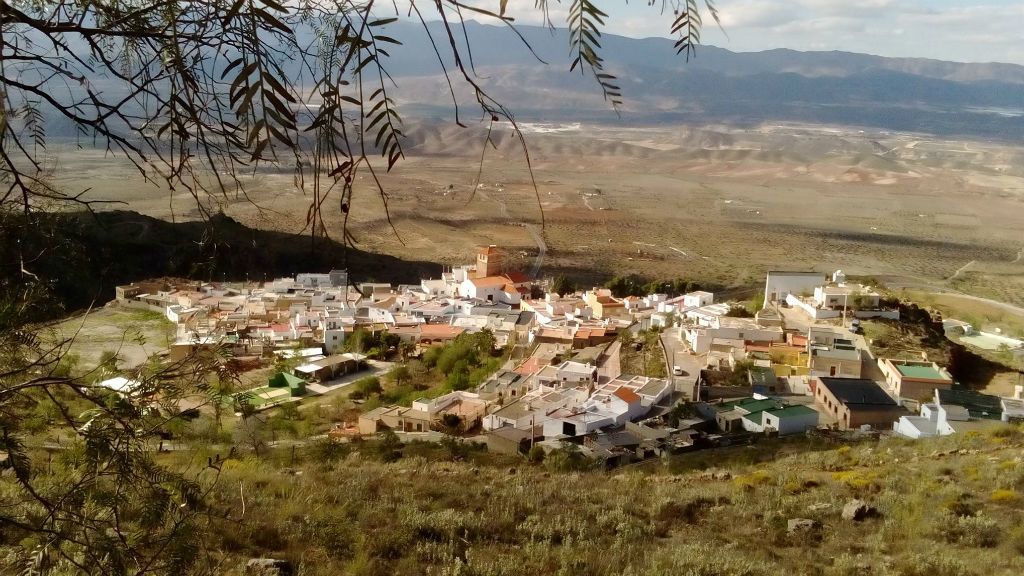 500 euros y una casa a quien matricule a su hijo en el colegio de Turrillas 500 euros y una casa a quien matricule a su hijo en el colegio de Turrillas