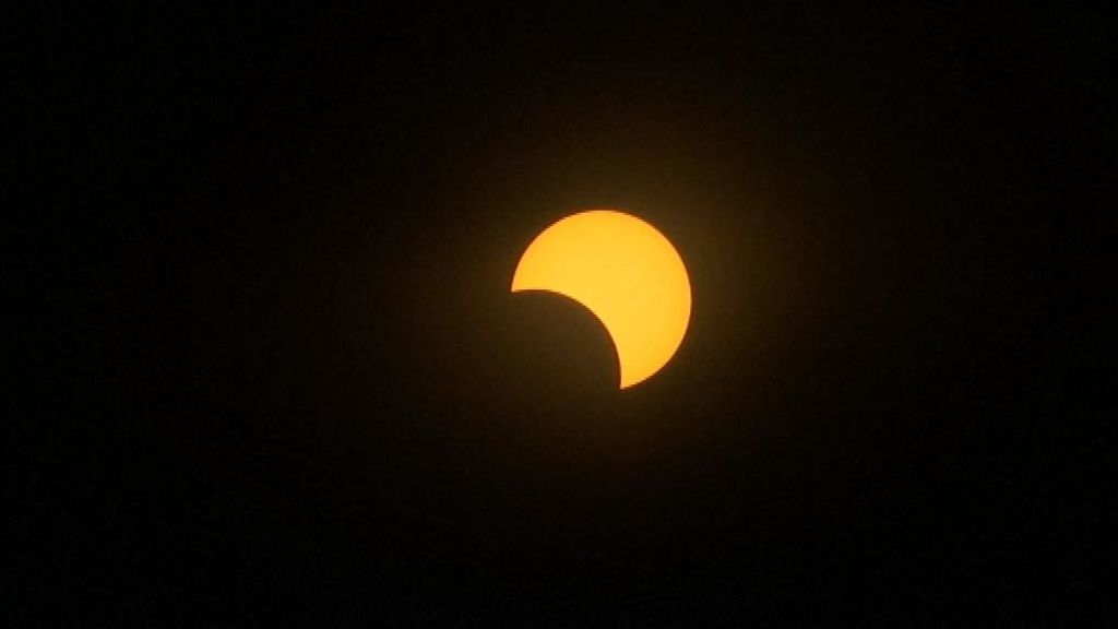 Espectacular último eclipse de sol del año
