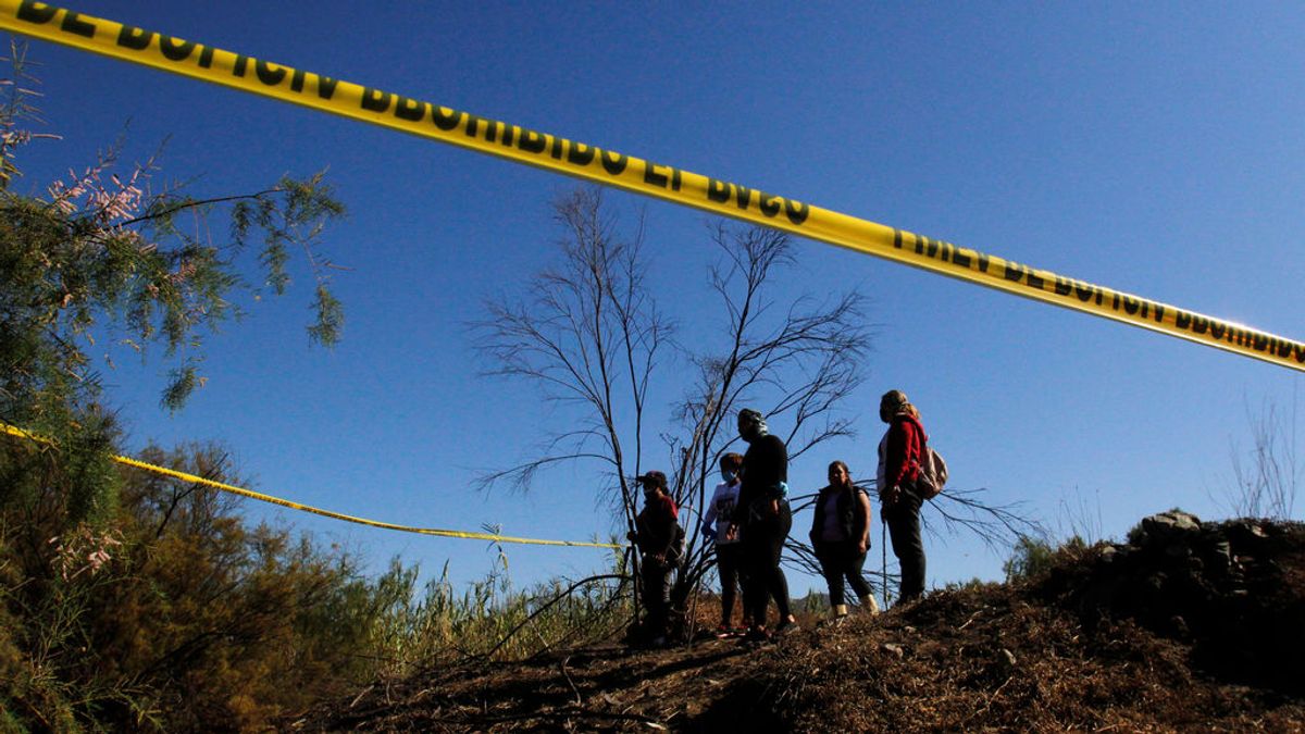 Macabro aviso en México: dejan una cabeza humana clavada en una estaca cerca de un cuartel