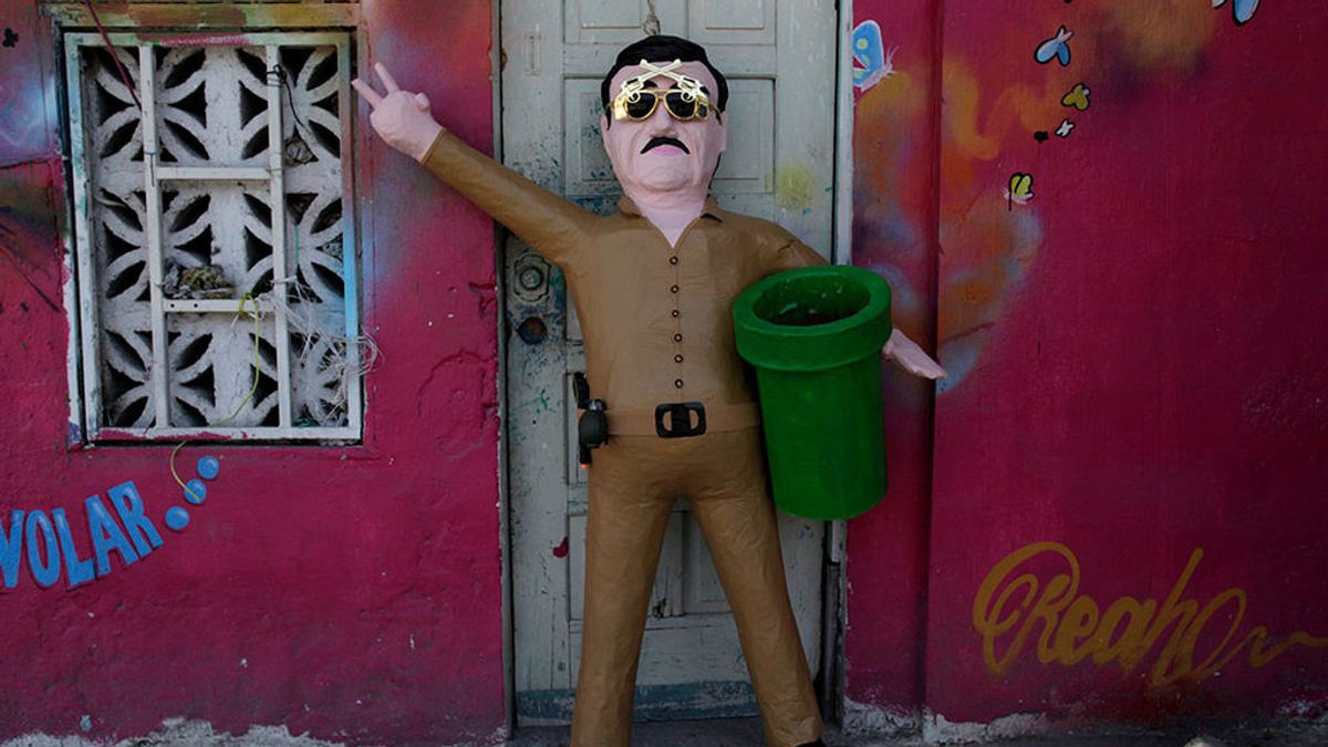 Chapito, el hijo del narco... reparte regalos Chapito, el hijo del narco... reparte regalos