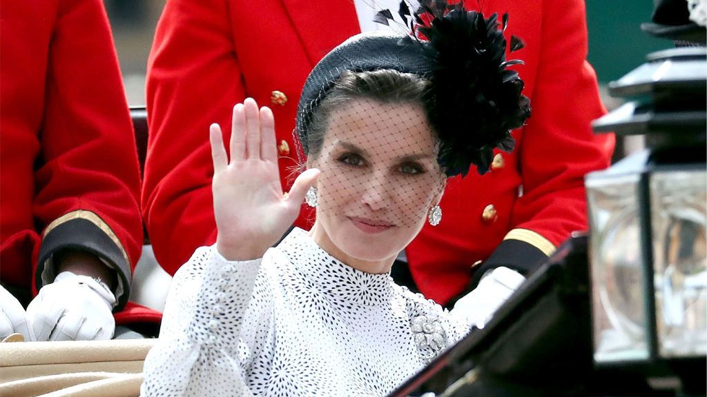 Letizia con tocado en su visita a Reino Unido, junio de 2019