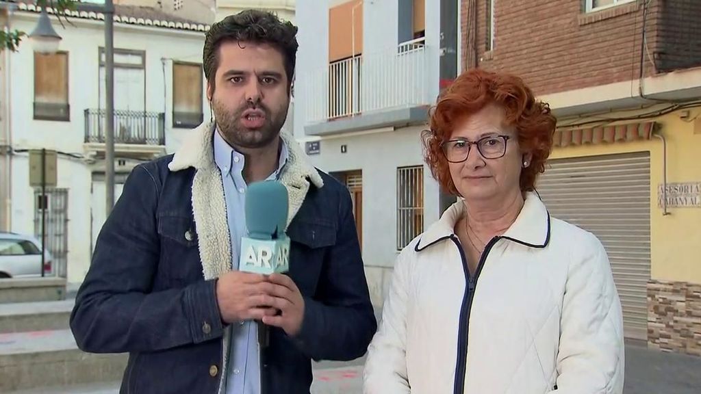 Una vecina habla de la mala situación del barrio de Cabanyal