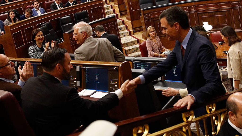 "Alta traición", "mafioso" o "prevaricador", la derecha desatada contra Sánchez "Alta traición", "mafioso" o "prevaricador", la derecha desatada contra Sánchez