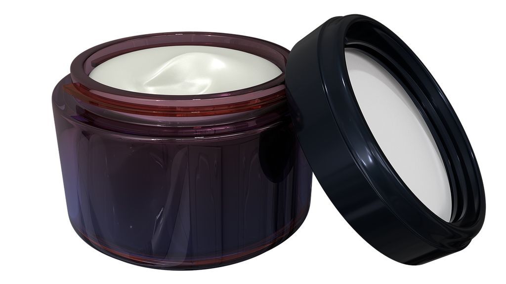 Una mujer se queda en coma tras aplicarse una crema facial contaminada con mercurio