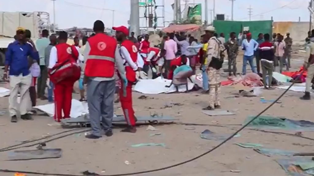 Masacre en Somalia: 94 personas han muerto y 70 han resultado heridas en un atentado con un camión bomba