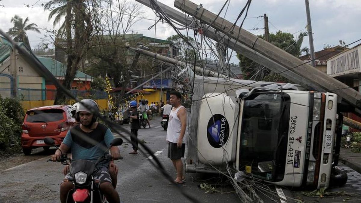 Aumentan a 41 los muertos y a 28 los heridos por el paso del tifón Úrsula por Filipinas