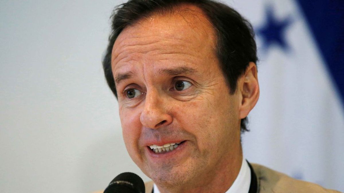 Bolivia acusa a Sánchez de mandar un "operativo" a la Embajada de México por orden de Podemos Bolivia acusa a Sánchez de mandar un "operativo" a la Embajada de México por orden de Podemos