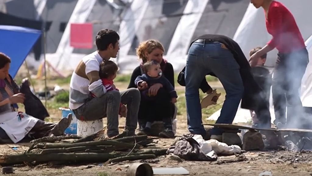 El gobierno griego pone en marcha un plan para deportar masivamente a los refugiados del campamento de Moria