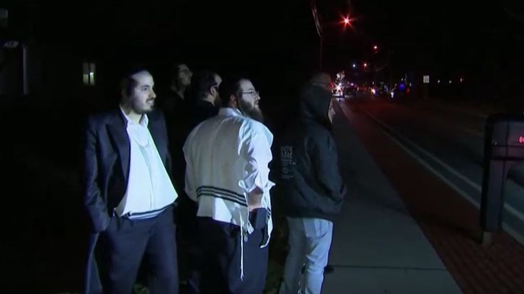 Cinco heridos tras un ataque con arma blanca en la casa de un rabino en el estado de Nueva York