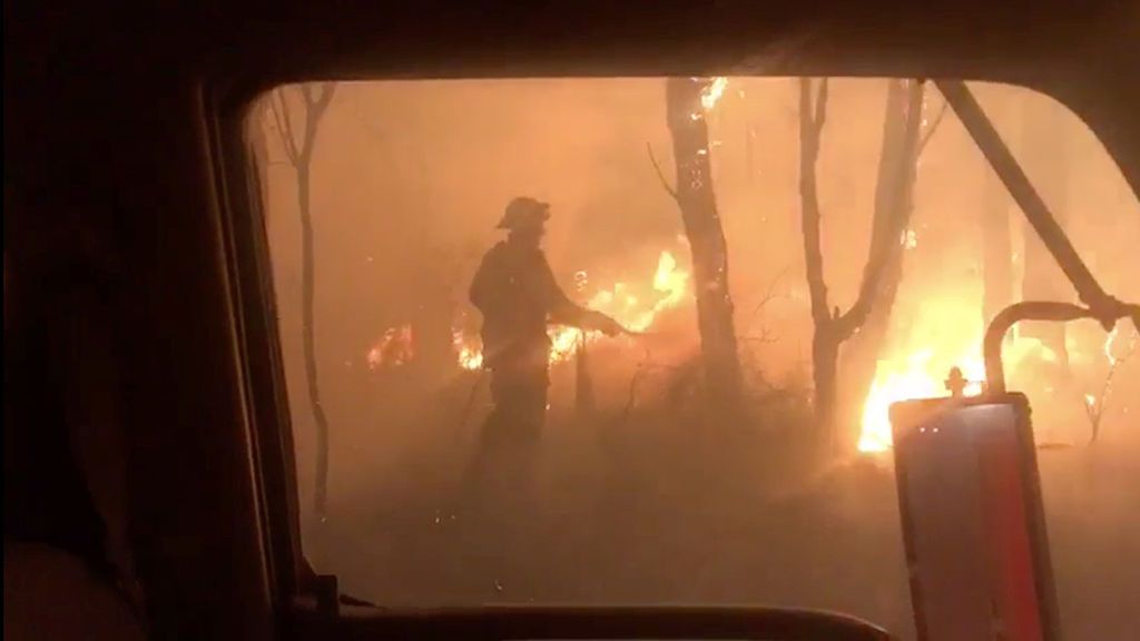 Muere un bombero en los incendios en Australia