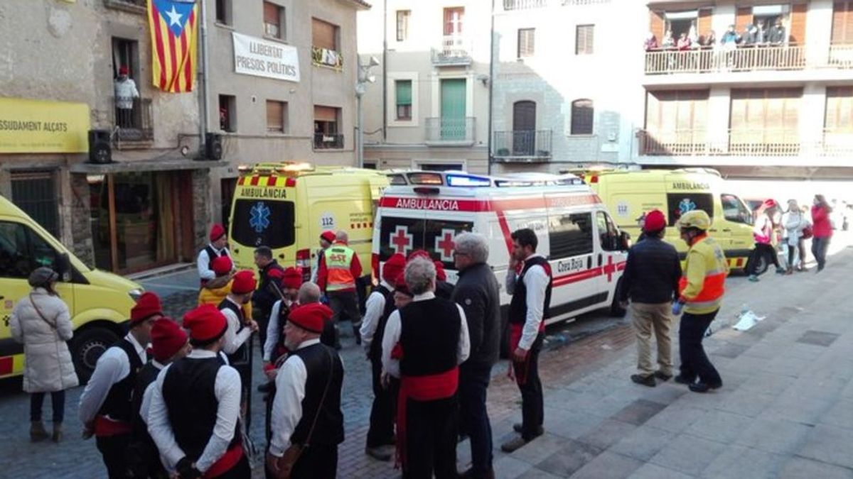 Catorce heridos en una explosión en las fiestas de Centelles, Barcelona