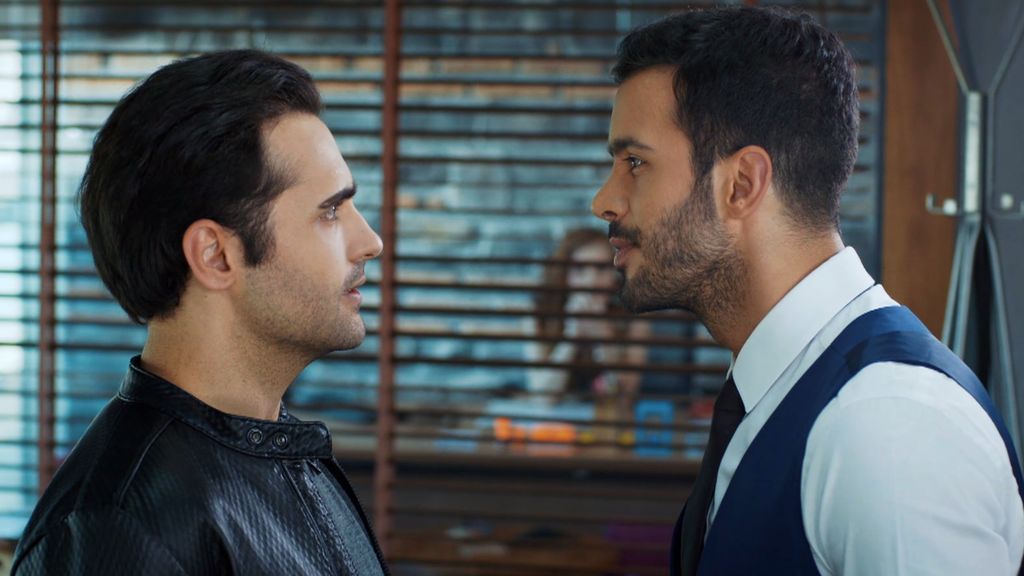 Ömer amenaza al exnovio de Defne