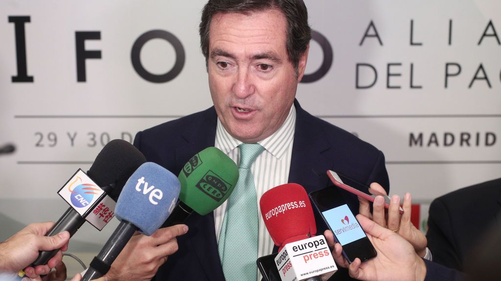 La CEOE arremete contra el programa de Gobierno PSOE-Podemos porque está "más cerca del populismo” La CEOE arremete contra el programa de Gobierno PSOE-Podemos porque está "más cerca del populismo”