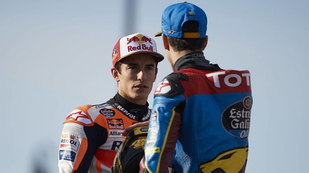 Álex Márquez, sobre su 'rivalidad' con su hermano Marc: "Hay que separar las cosas de casa y las del circuito" Álex Márquez, sobre su 'rivalidad' con su hermano Marc: "Hay que separar las cosas de casa y las del circuito"