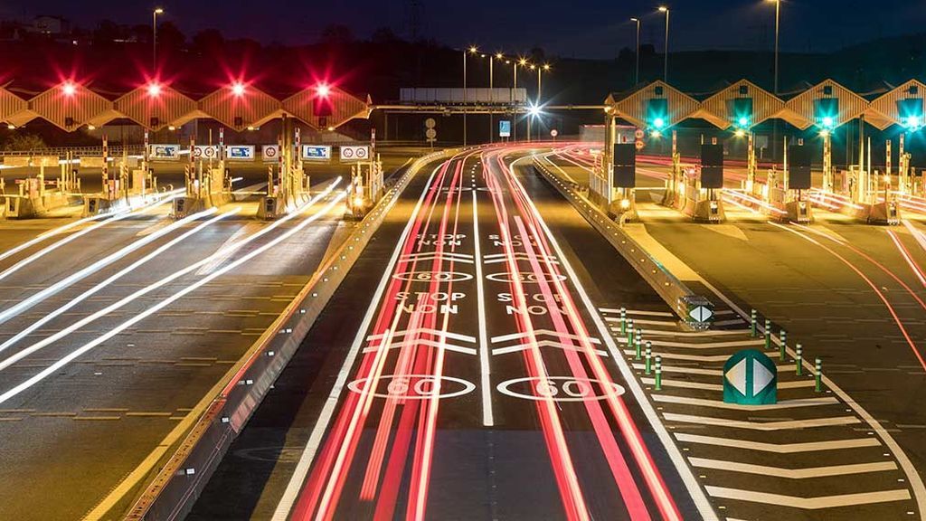 Fin a los peajes en la AP-4 y la AP-7: 467 kilómetros de autopista pasan a ser gratis Fin a los peajes en la AP-4 y la AP-7: 467 kilómetros de autopista pasan a ser gratis