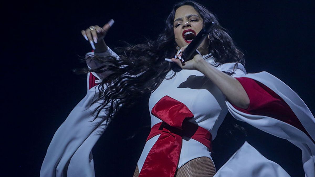 Rosalía cantó villancicos (y lo mostró en redes) para celebrar el fin de año Rosalía cantó villancicos (y lo mostró en redes) para celebrar el fin de año