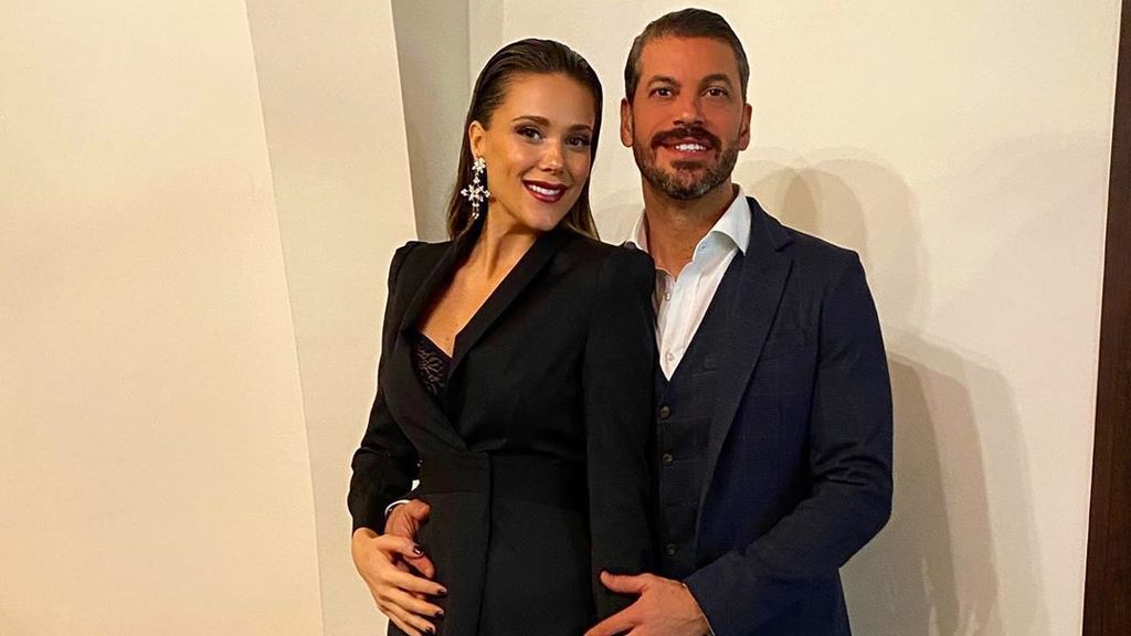 Lorena Gómez y René por fin confirman que serán padres con un detalle de su bebé: "Ansiosos por verle la carita"