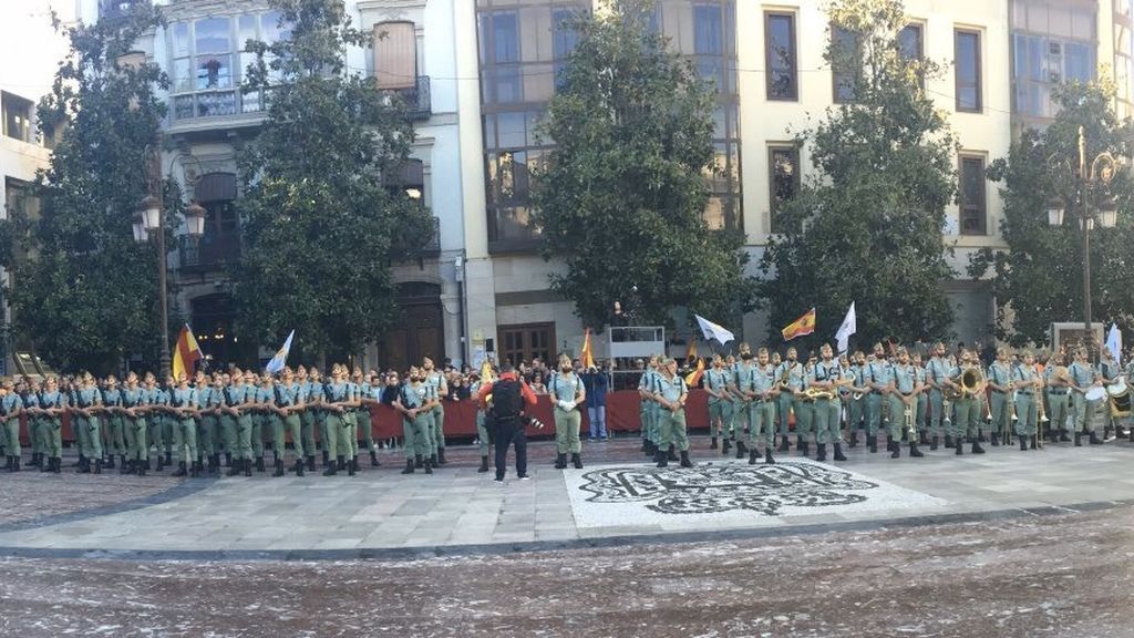La irrupción de Vox en la ‘Toma de Granada’: una celebración a su medida La irrupción de Vox en la ‘Toma de Granada’: una celebración a su medida