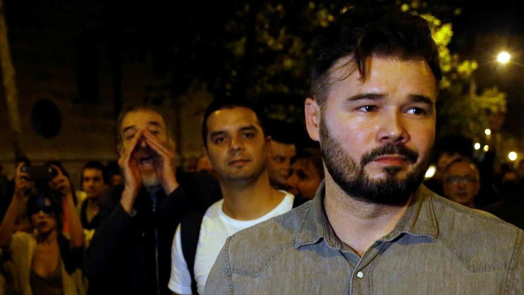 Rufian acusado de 'botifler' por los independentistas Rufian acusado de 'botifler' por los independentistas