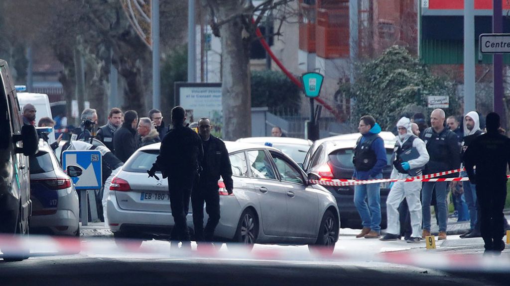 Un muerto y varios heridos tras acuchillar un hombre a varias personas en París Un muerto y varios heridos tras acuchillar un hombre a varias personas en París