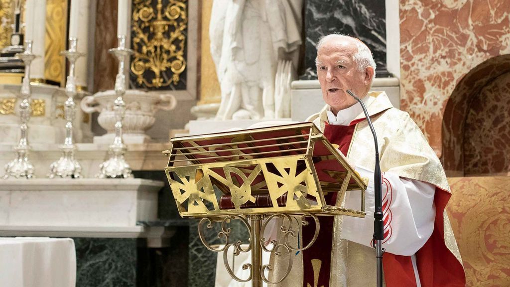 El cardenal Cañizares ante la investidura de Sánchez: "En esta hora crucial para España, ¡orad por España!" El cardenal Cañizares ante la investidura de Sánchez: "En esta hora crucial para España, ¡orad por España!"