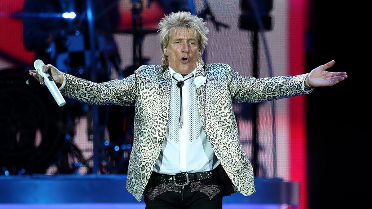 Rod Stewart y su hijo, acusados de agredir a un guardia de un hotel en Florida Rod Stewart y su hijo, acusados de agredir a un guardia de un hotel en Florida