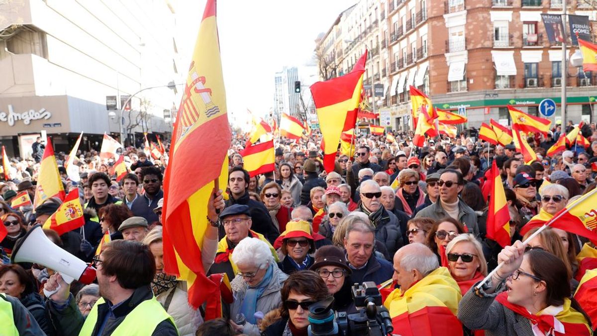 Multitudinaria manifestación en Madrid por la unidad de España