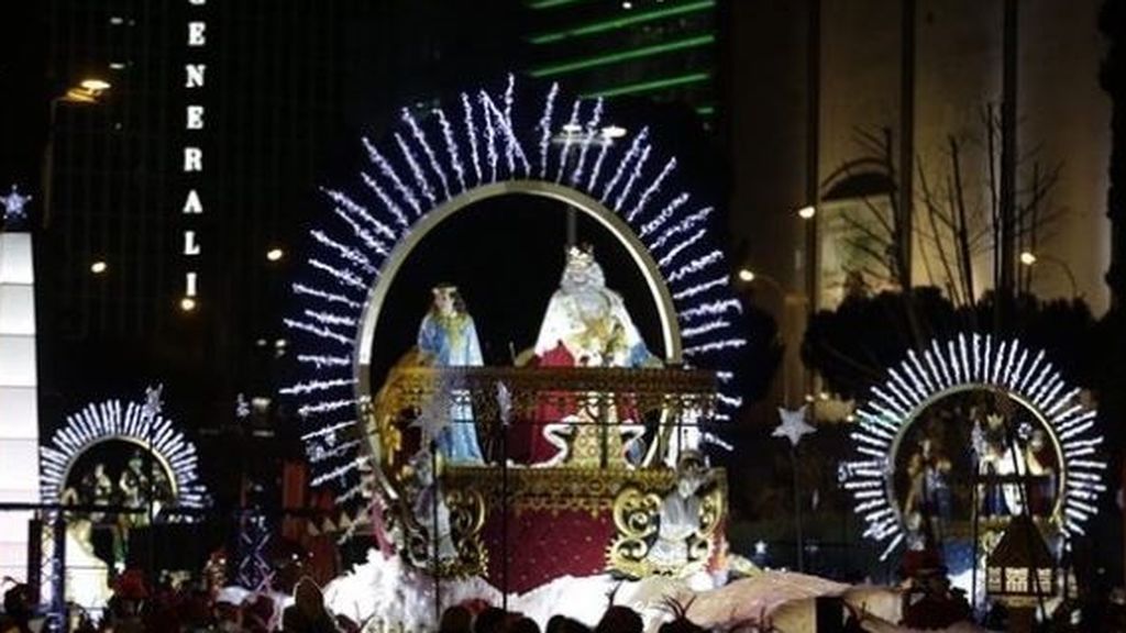 Los Reyes Magos piden ayuda a los niños para conseguir un "futuro mejor"