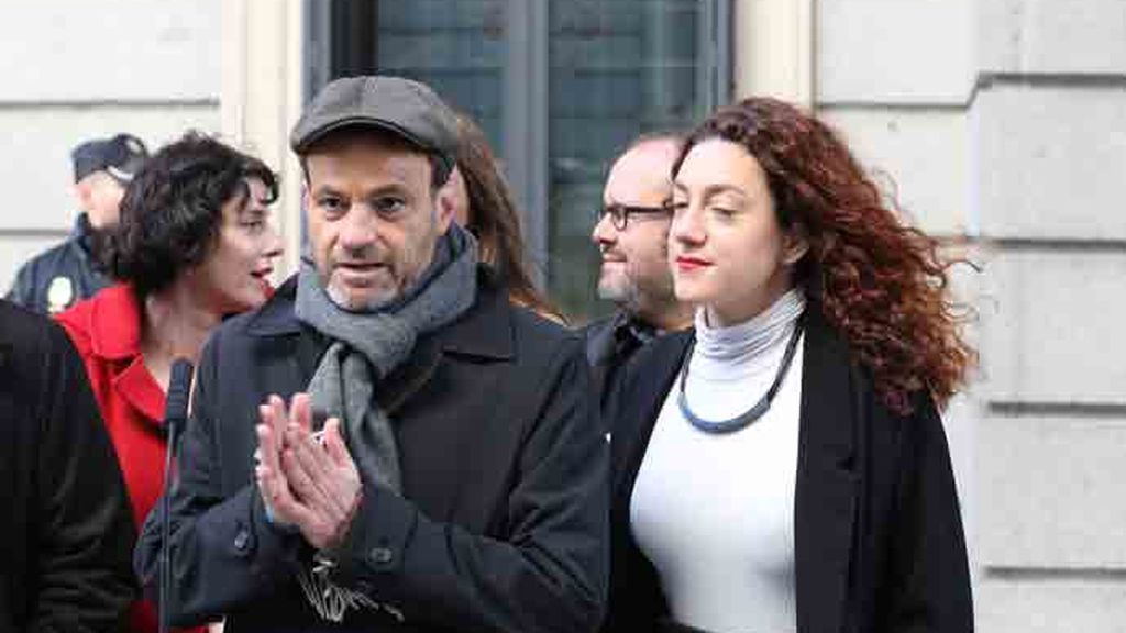 Aina Vidal, la diputada que no acudió a votar, revela que tiene cáncer Aina Vidal, la diputada que no acudió a votar, revela que tiene cáncer