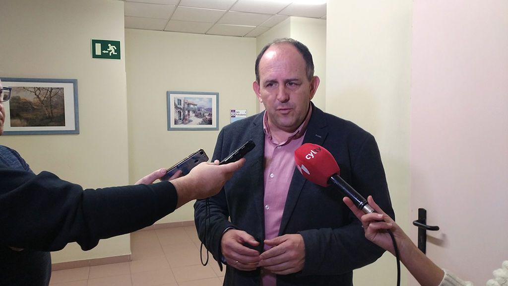 El diputado del PSOE José Luis Aceves denuncia presiones e insultos para boicotear la investidura de Sánchez El diputado del PSOE José Luis Aceves denuncia presiones e insultos para boicotear la investidura de Sánchez