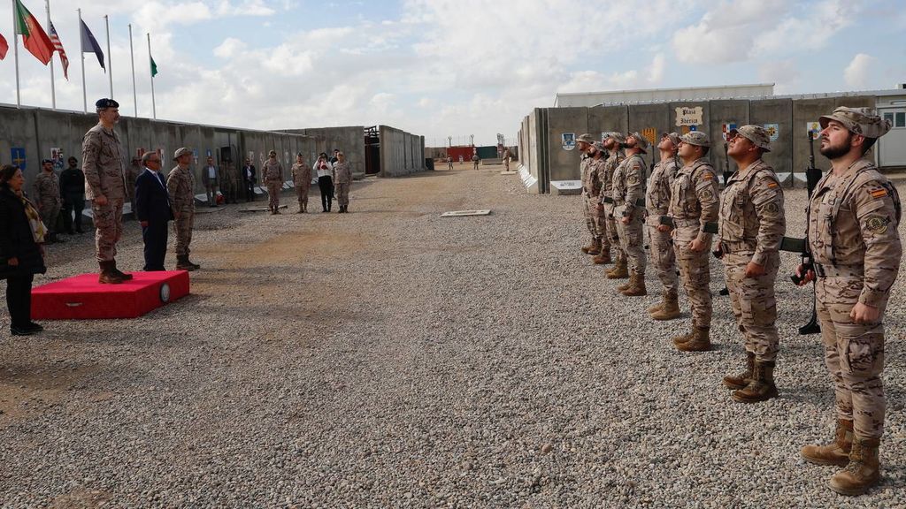 España traslada a 10 militares españoles a Kuwait por la creciente tensión en Irak España traslada a 10 militares españoles a Kuwait por la creciente tensión en Irak