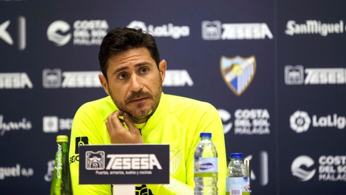 El Málaga suspende de sus funciones a su entrenador, Víctor Sánchez, por su vídeo sexual El Málaga suspende de sus funciones a su entrenador, Víctor Sánchez, por su vídeo sexual