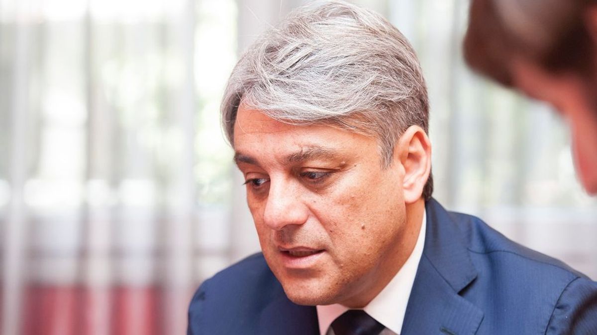 Luca de Meo abandona la presidencia de Seat ante los rumores de su salida a Renault Luca de Meo abandona la presidencia de Seat ante los rumores de su salida a Renault