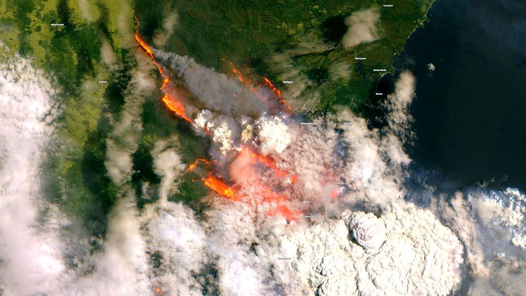 Tormentas ígneas: el fenómeno meteorológico con rayos que están provocando los incendios de Australia