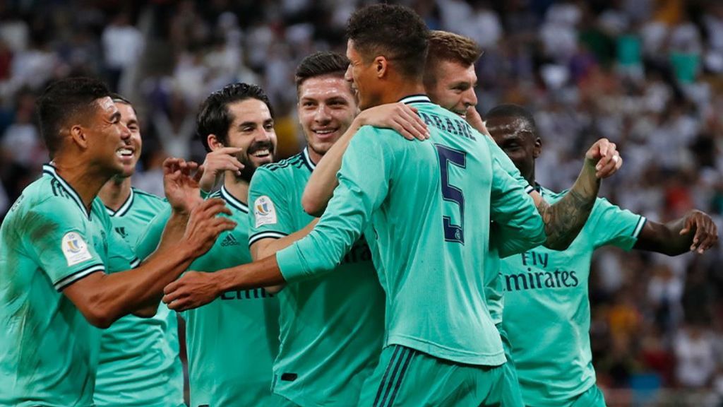 El Real Madrid vence al Valencia y ya espera rival para la final de la Supercopa de España El Real Madrid vence al Valencia y ya espera rival para la final de la Supercopa de España