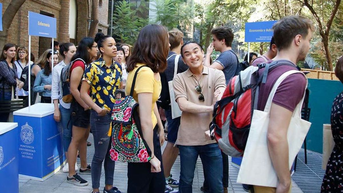 Más de 35.000 españoles emigran, el mínimo en un primer semestre desde 2012 Más de 35.000 españoles emigran, el mínimo en un primer semestre desde 2012