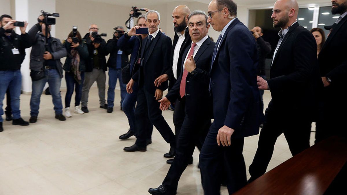 Ghosn denuncia una “conspiración” entre Nissan y el fiscal japonés para apartarle de su cargo Ghosn denuncia una “conspiración” entre Nissan y el fiscal japonés para apartarle de su cargo