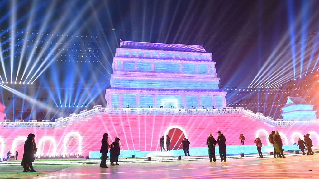 Color, fantasía y palacios de hielo gigantes: el festival invernal de China a 15ºC bajo cero