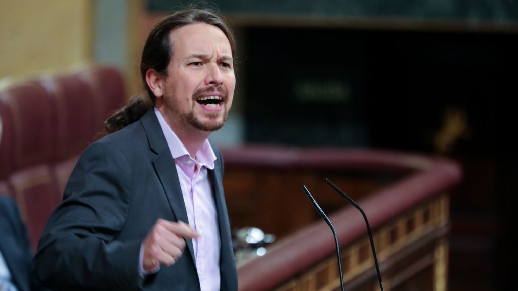 Iglesias, ante las burlas sobre las vicepresidencias: "Será un honor compartir rango con tres mujeres brillantes" Iglesias, ante las burlas sobre las vicepresidencias: "Será un honor compartir rango con tres mujeres brillantes"